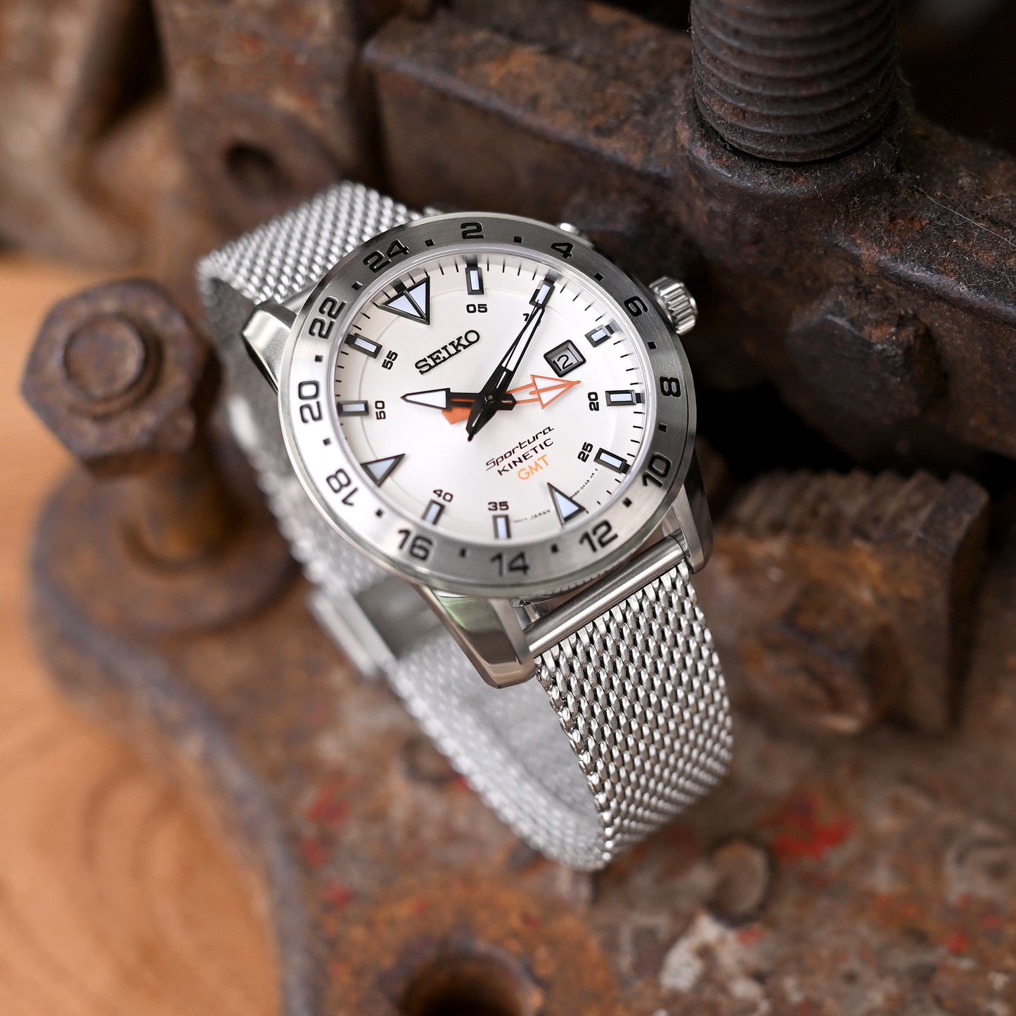 Classic Tapered Quick Release Mesh Band, Brushed