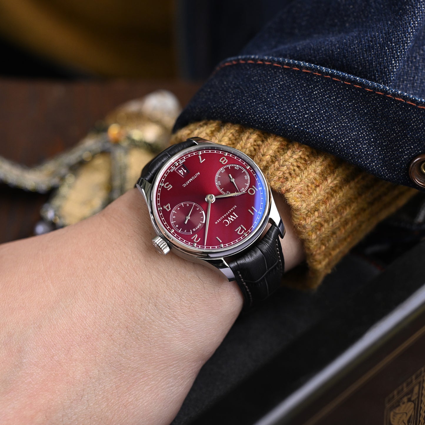 MiLTAT Dark Grey CrocoCalf Curved end, Grey St.