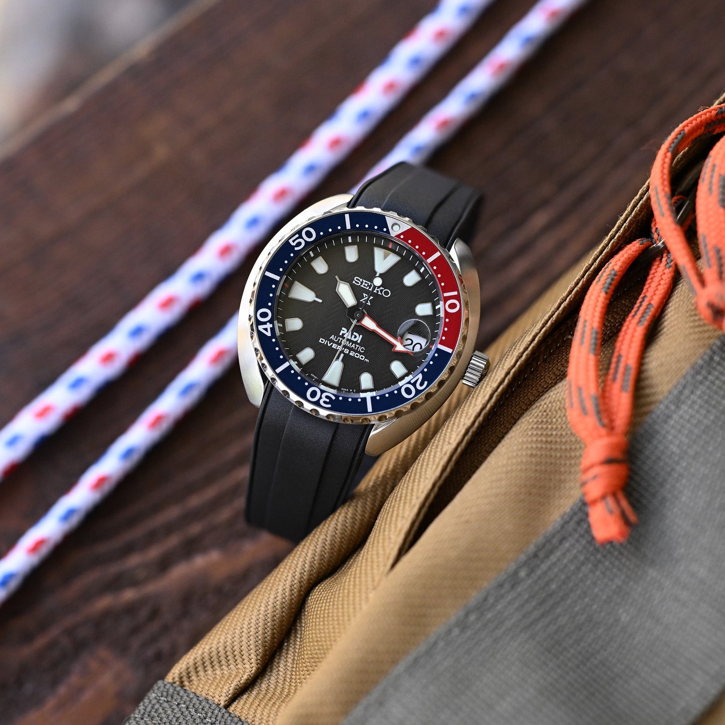 Seiko Mini-Turtle Prospex Automatic Dive Watch SPRC41K1 (PADI Edition) Pepsi Bezel