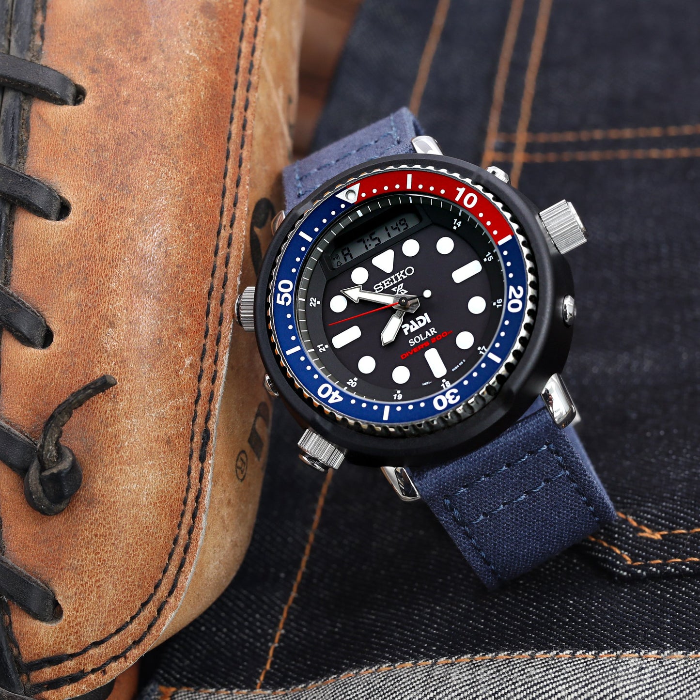 Seiko Prospex Arnie Re-Issue Solar PADI Hybrid LCD Watch SNJ027P1