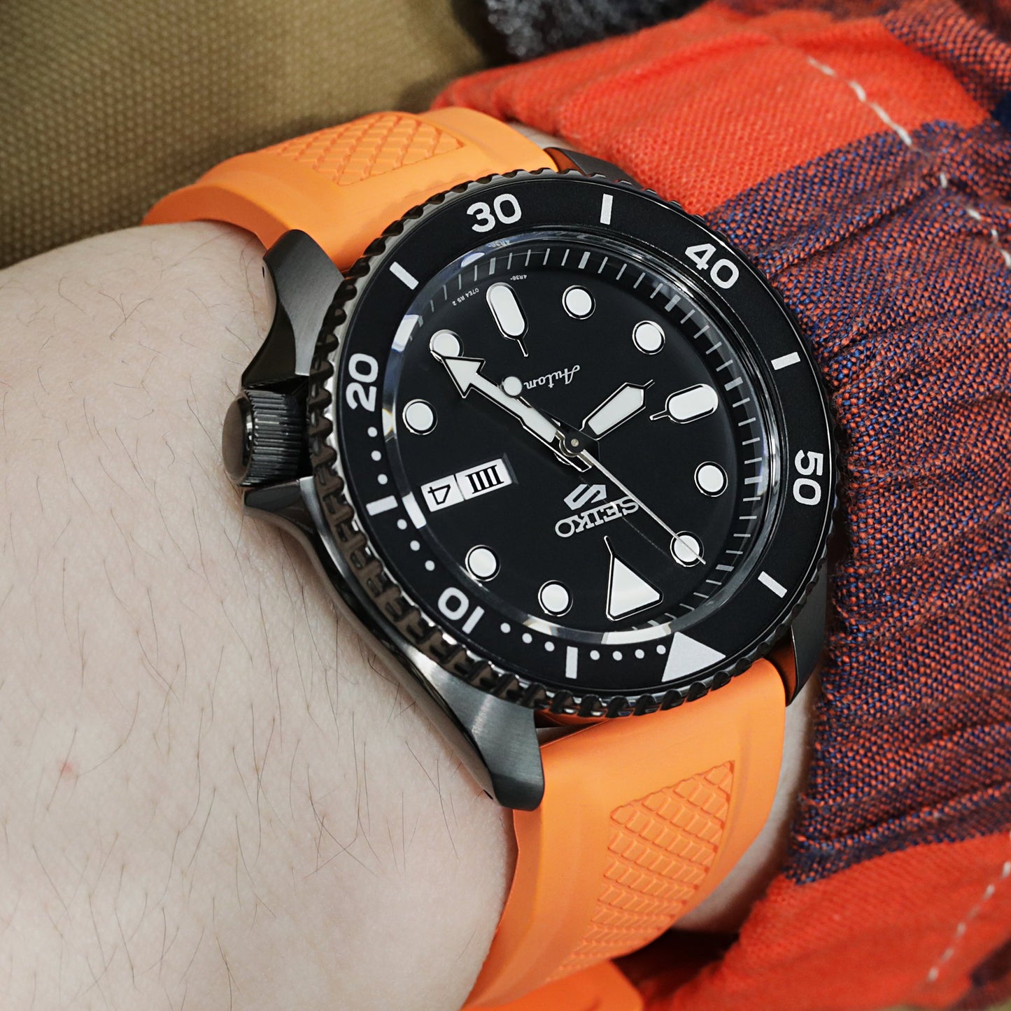 Seiko 5 Sports SRPD65K1 Black Hard Coating Sports Style new Cal. 4R36
