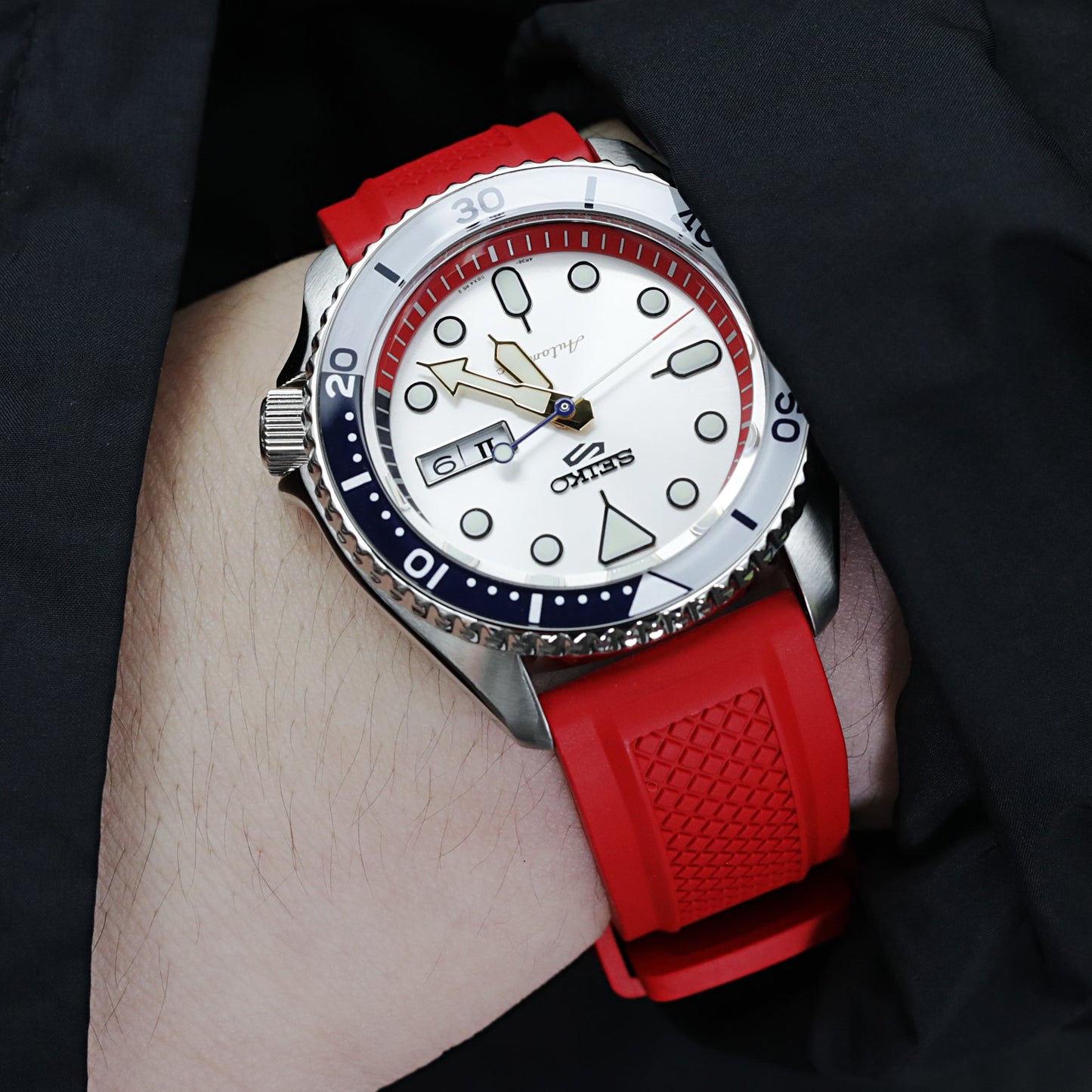 Seiko 5 SRPF91K Mini Gundam Thailand Limited Edition