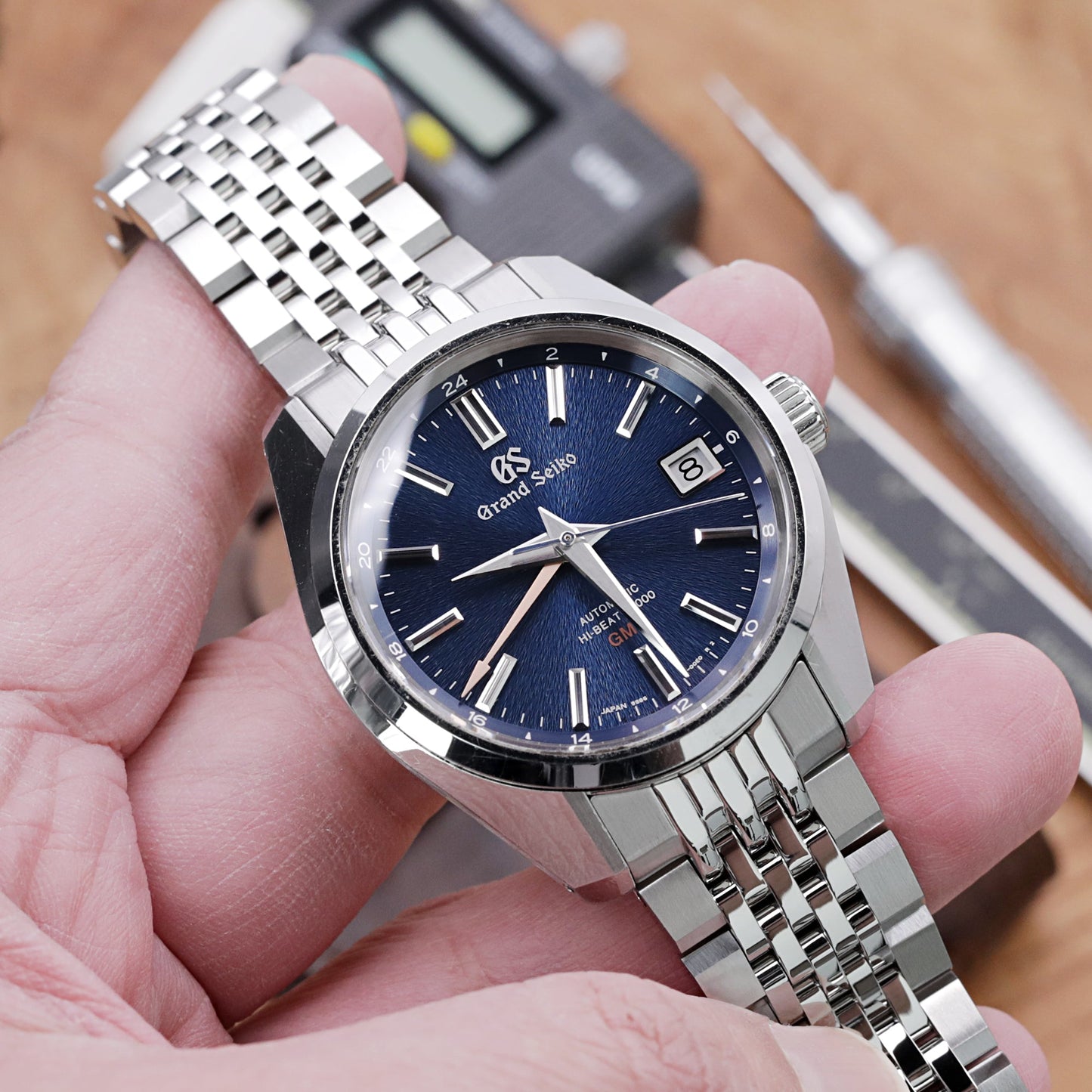 Grand Seiko Boutique Limited Edition SBGJ235 Hi-Beat 36000 GMT