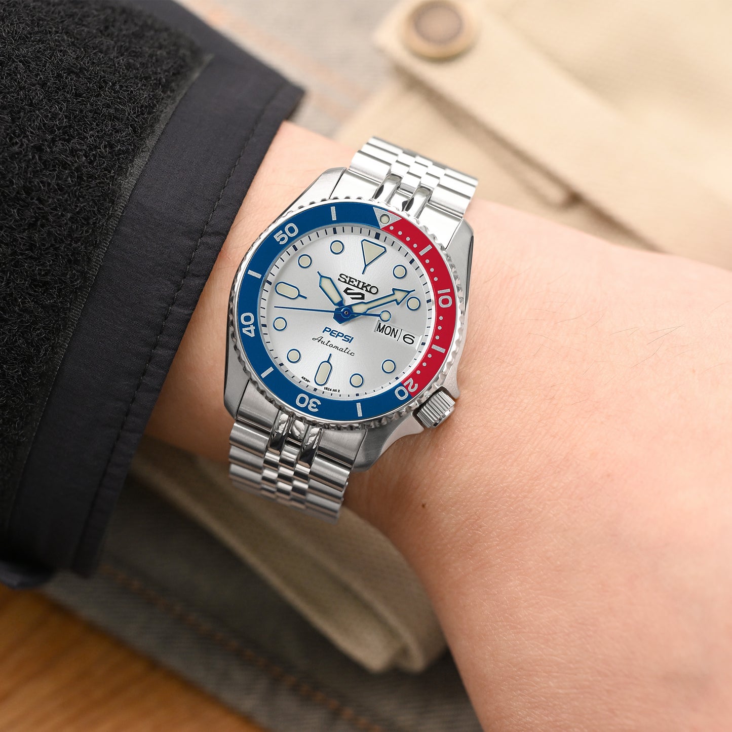 Super-J Louis JUB for Seiko 5 Sports 38mm V-Clasp, Brushed with Polished Center