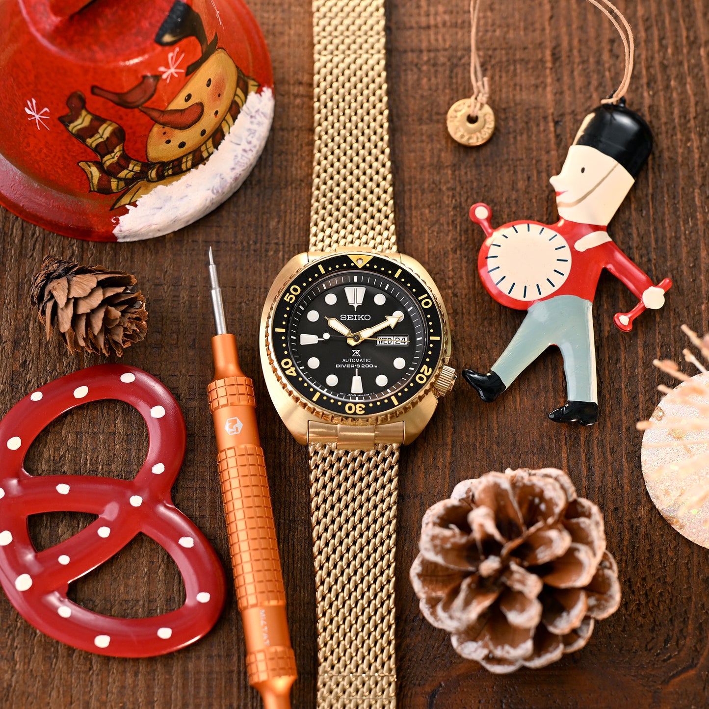 Massy Mesh Watch Band compatible with Seiko Gold Turtle SRPD46, V-Clasp, Full IP Gold