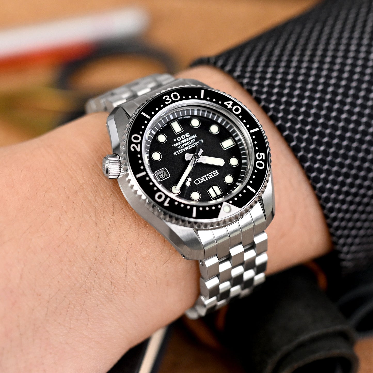 Super Engineer II for Seiko MM300 Prospex Marinemaster V-Clasp, Brushed