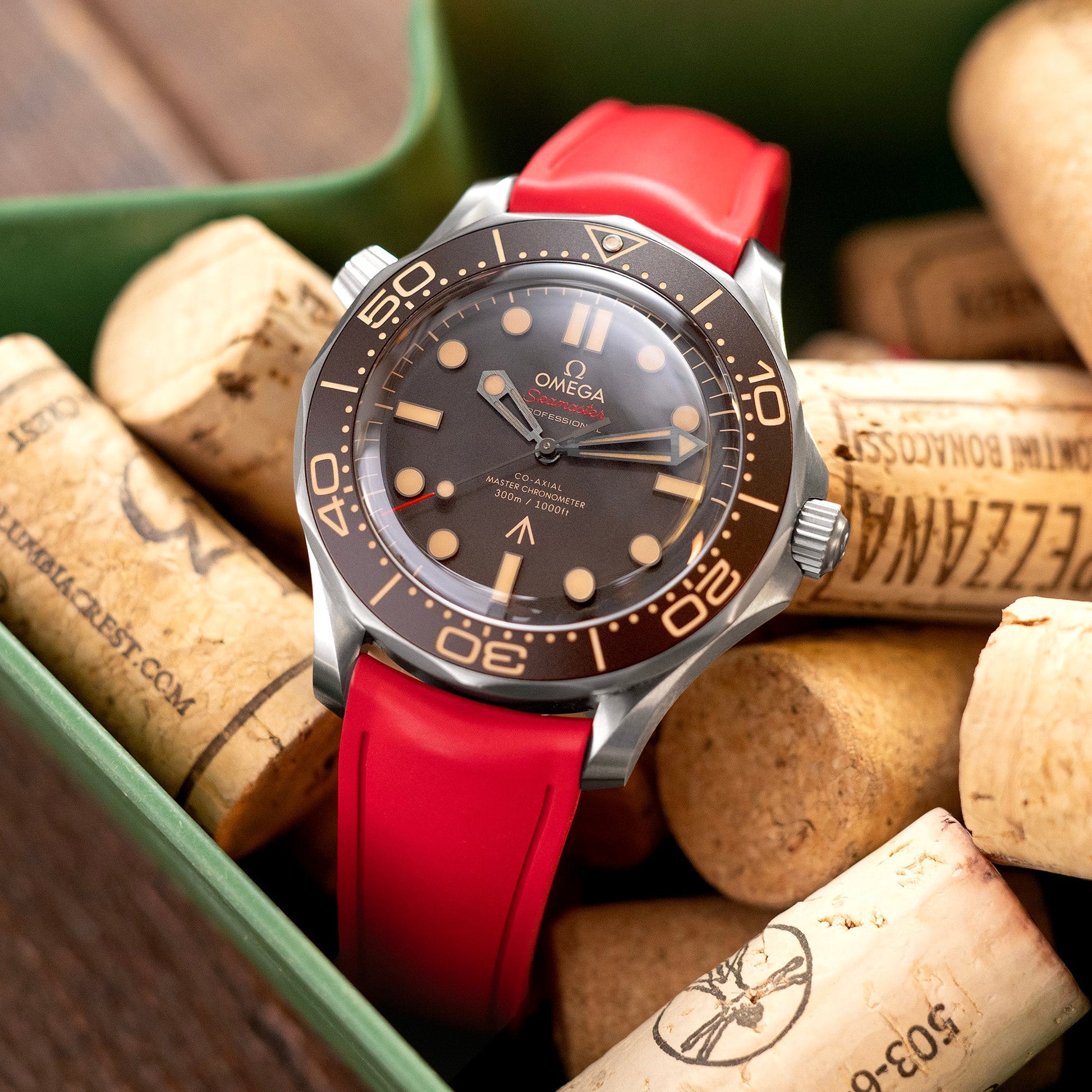 James Bond 007 - No Time To Die Omega Seamaster 300M CO?AXIAL 007 Editions