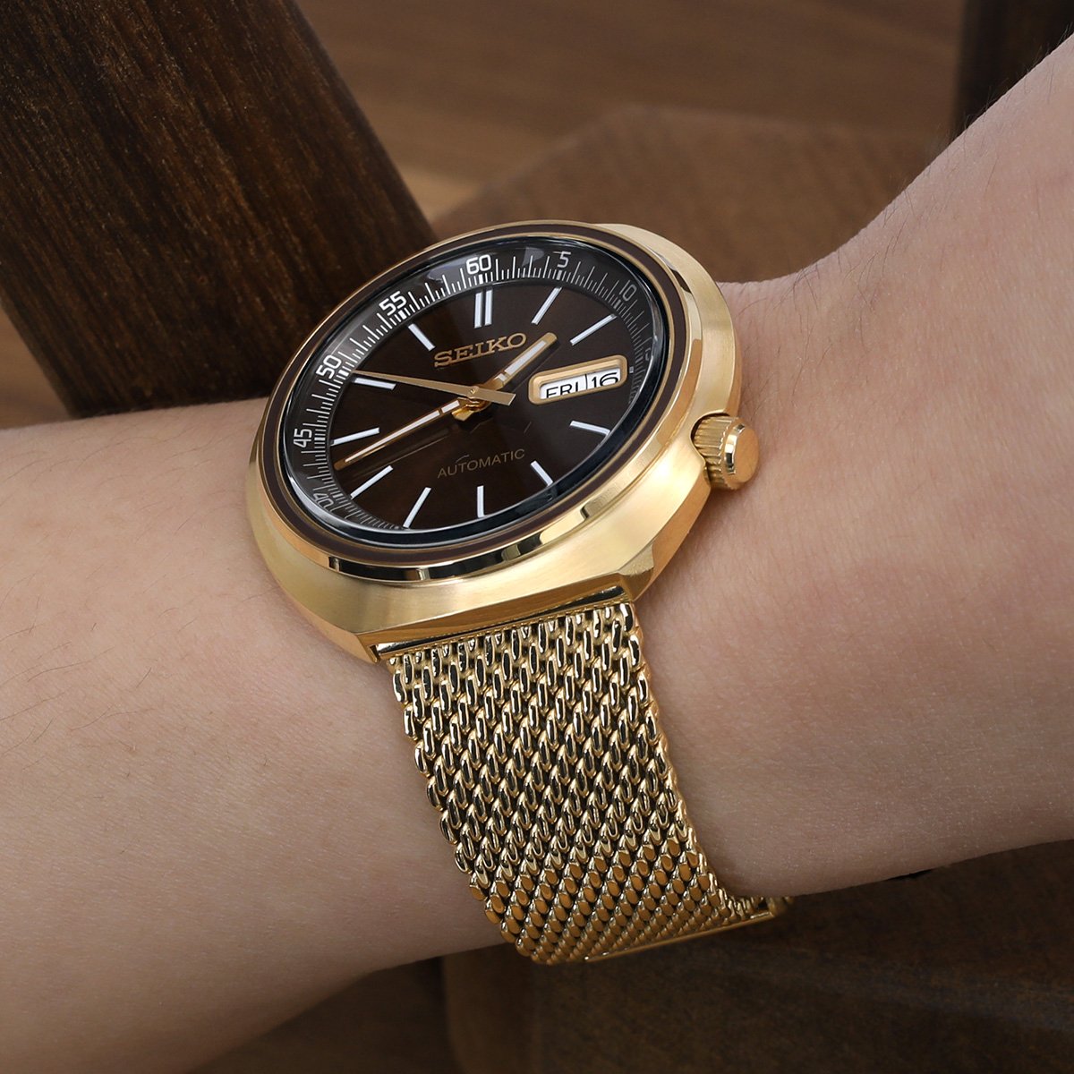 20mm, 22mm Tapered Milanese Wire Mesh Band, Polished IP Gold