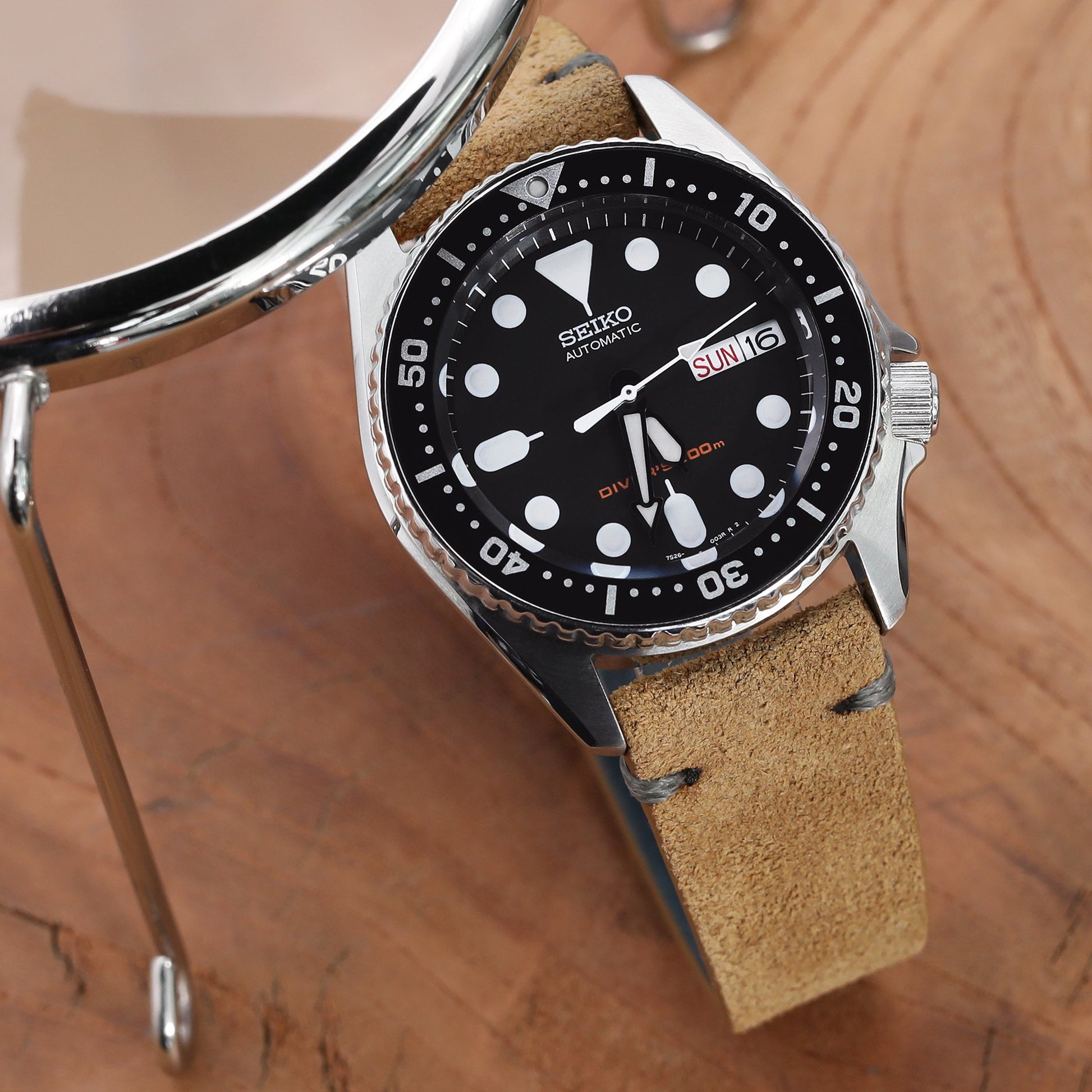 Seiko SKX013 Midsize Diver 200m Automatic Watch