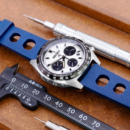 Seiko Speedtimer Panda chronograph SSC813 White Seitona 